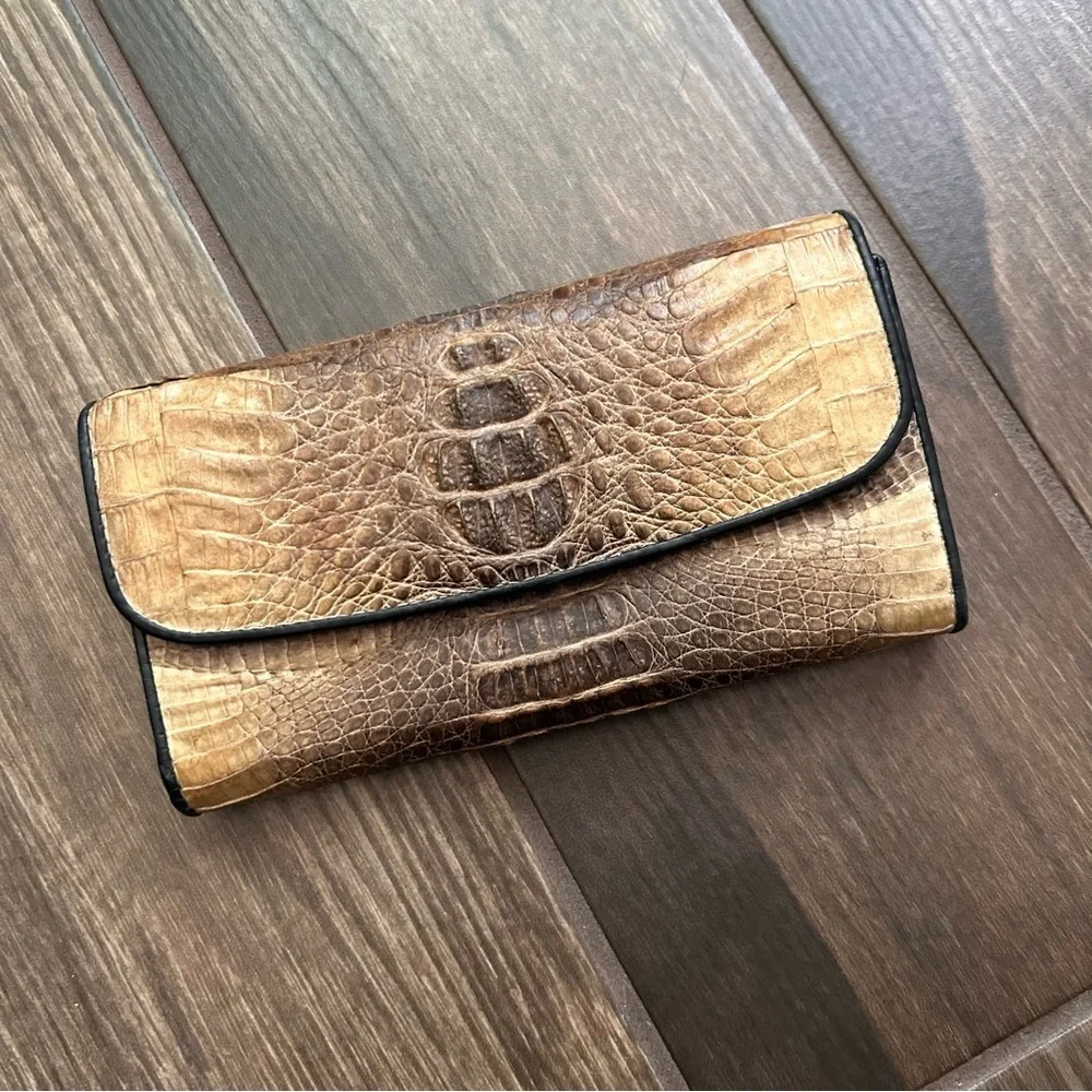 VTG Nina Raye Genuine Crocodile Skin Wallet in Brown